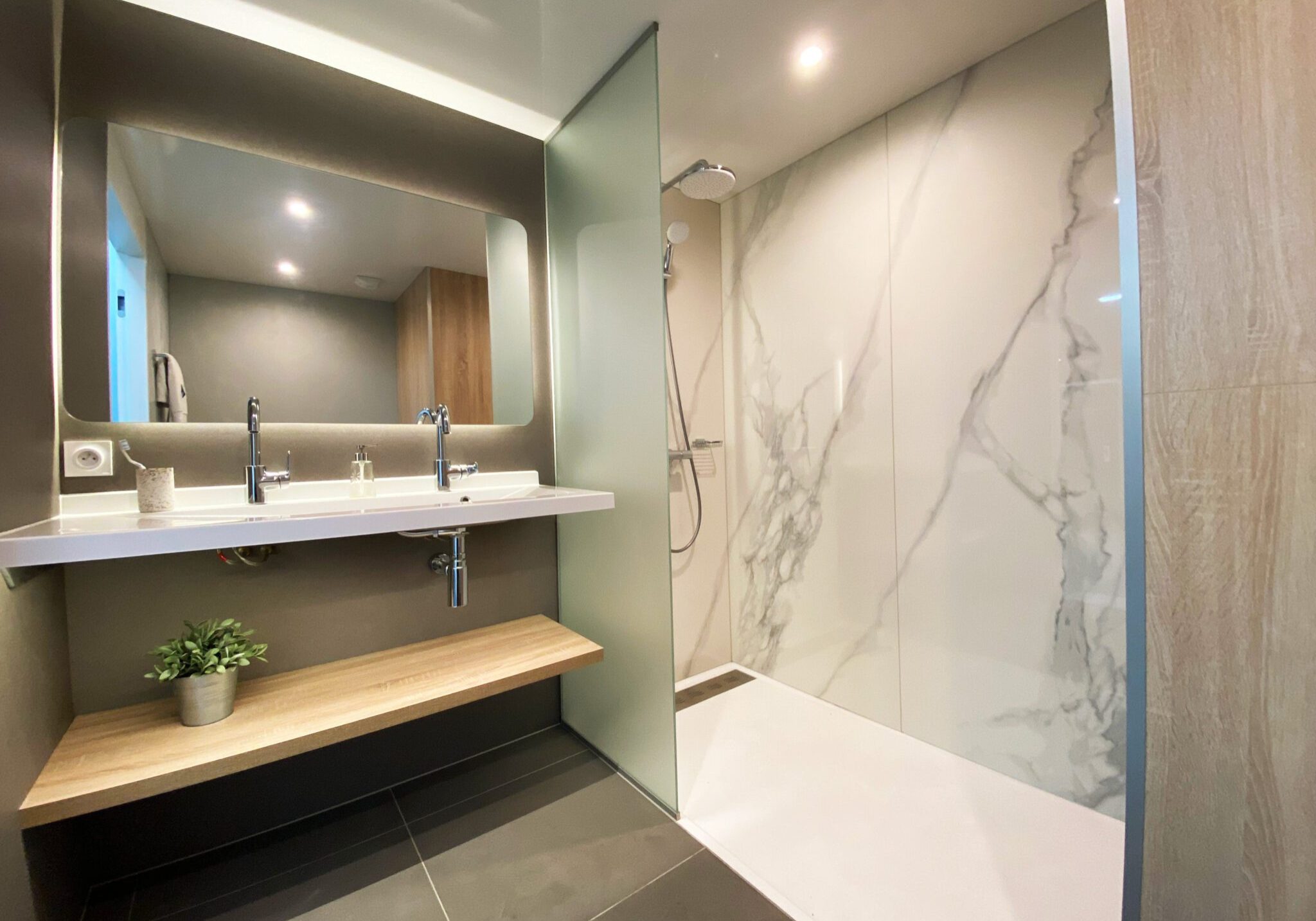 1.ELITHIS_towers-residential housing